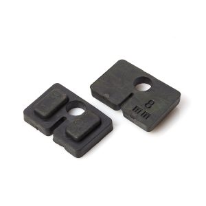 Uszczelka gumowa do uchwytu 45x45/8 mm z bolcem i łapką